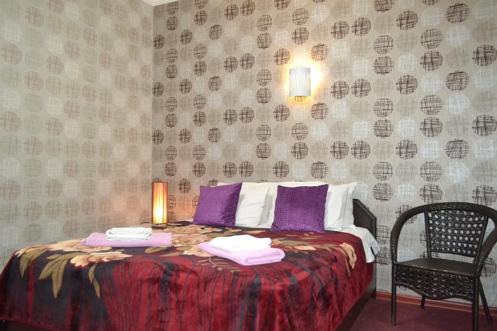 Hotel Elite House Батуми Стая снимка